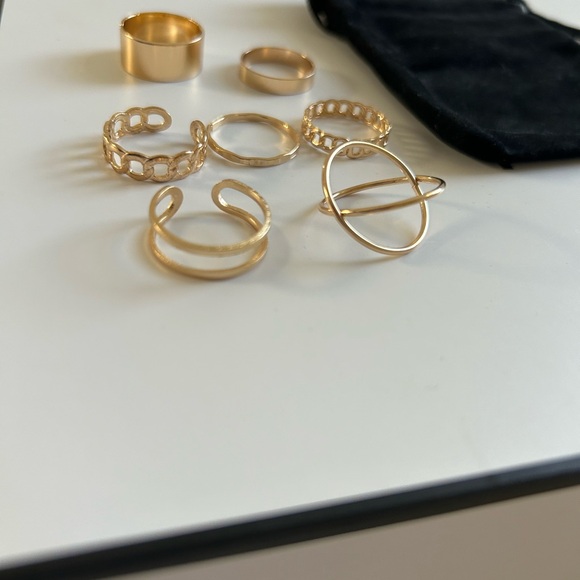 Gold rings bundle with ring cuffs 💅🏼 - Picture 2 of 4